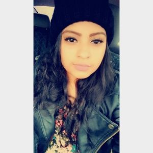 Meet your Posher, Anyi